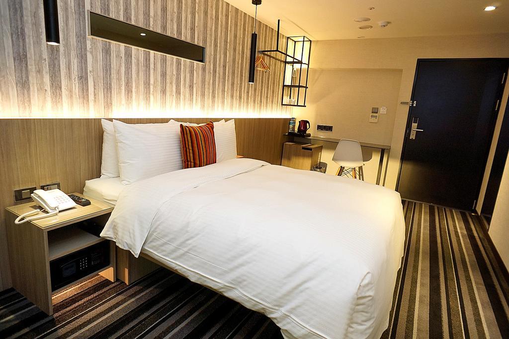Via - Zhongxiao 3* Đài Bắc